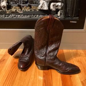 Nocona Black Cherry Size 10